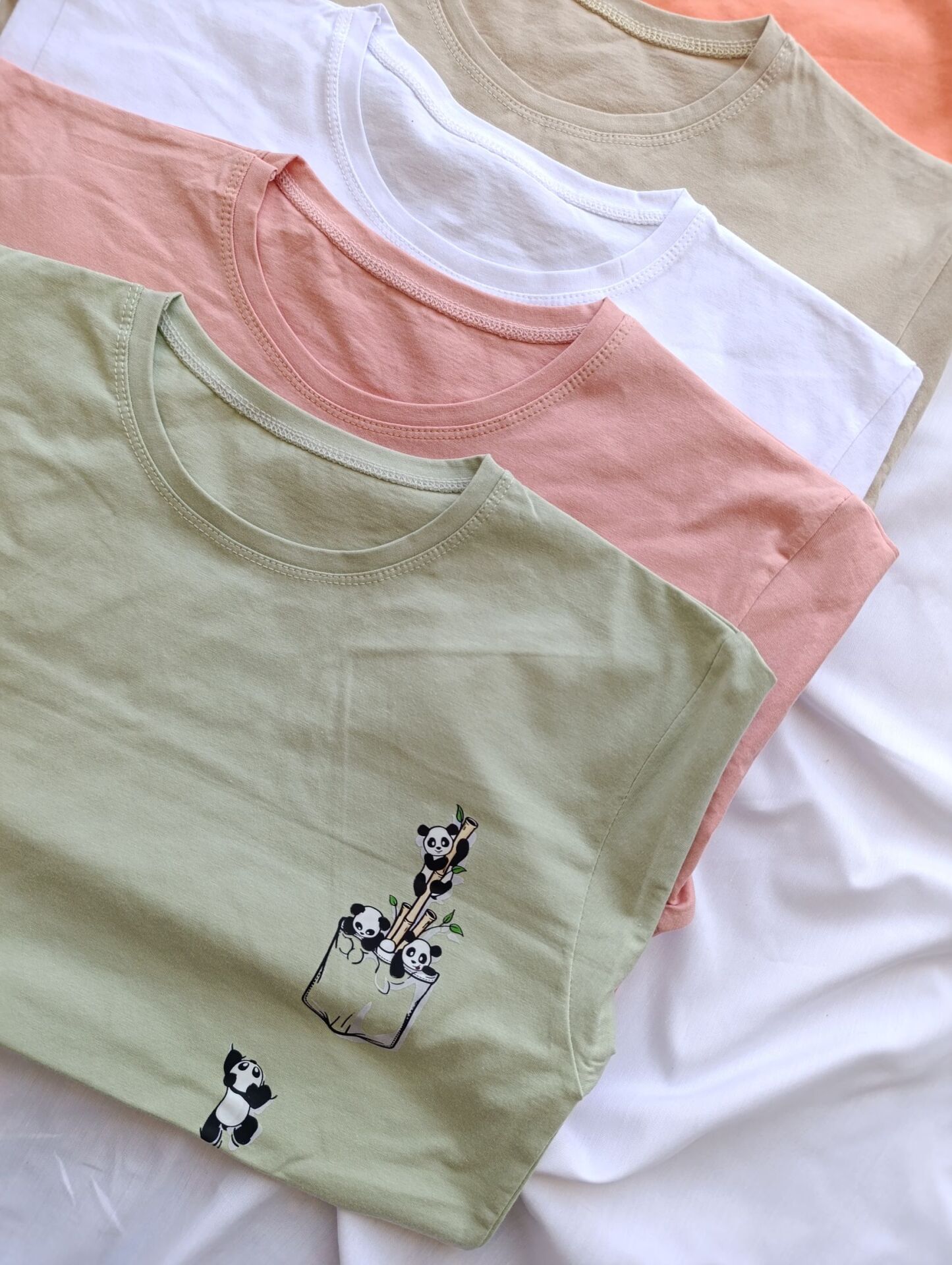  تیشرت طرح پاندا نخی نلالند 