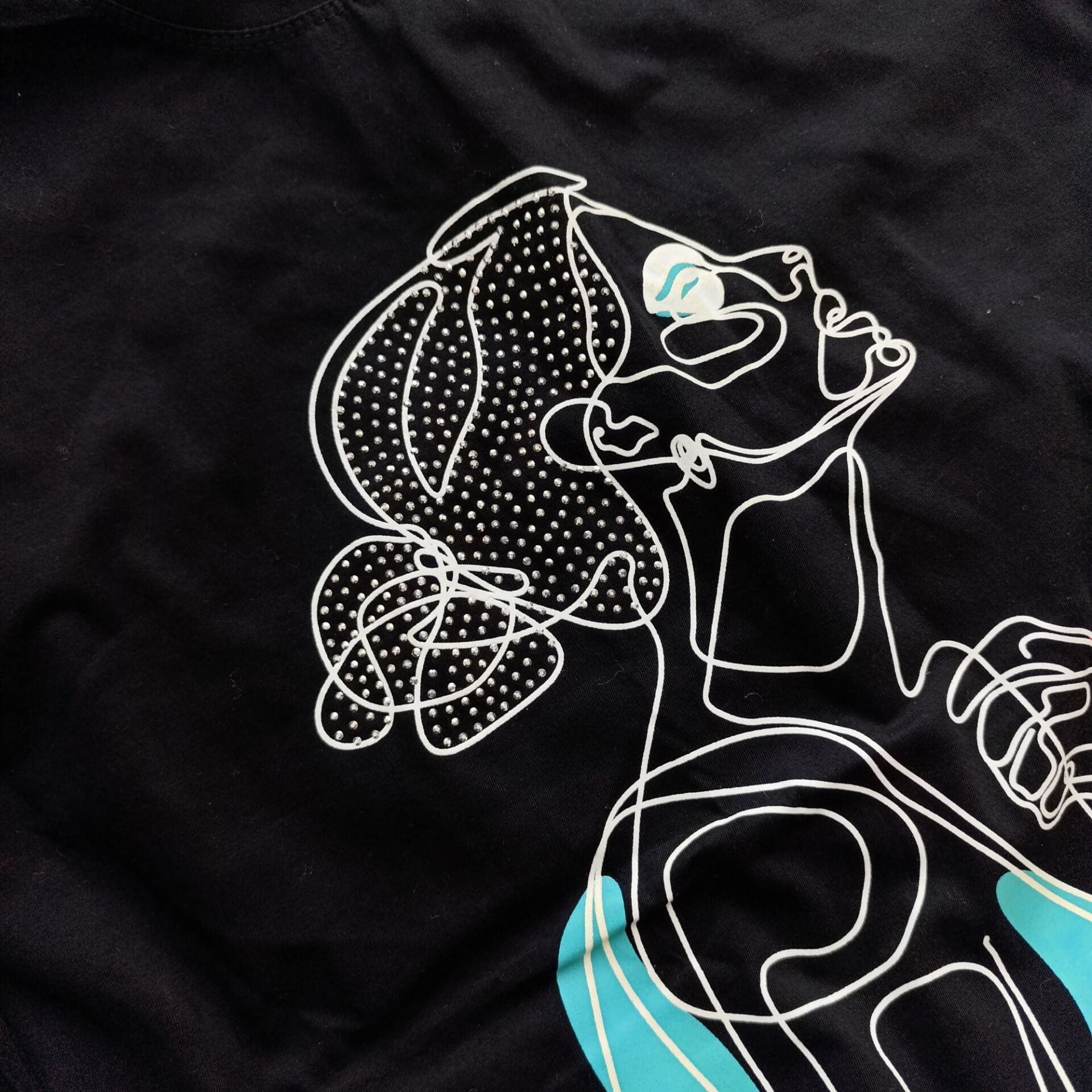  تیشرت لانگ مشکی طرح دختر نیم رخ نلالند 